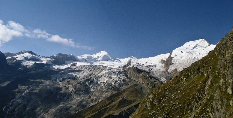 Allalinhorn links und Alphubel rechts