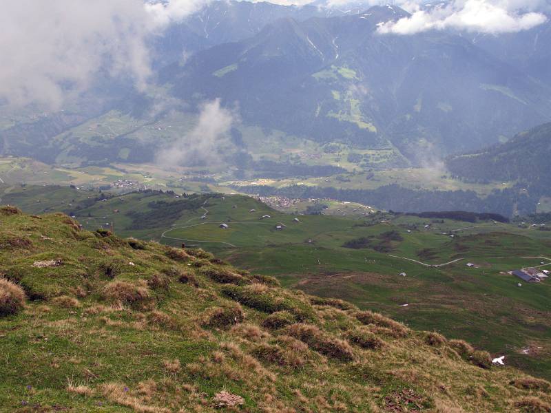 Versteute Dörfe unten im Tal