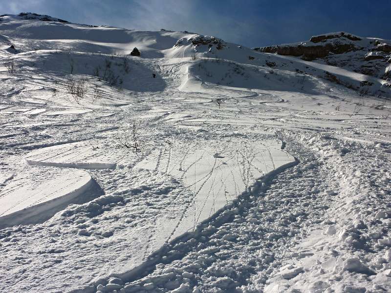 Schöne Schicht von Pulverschnee