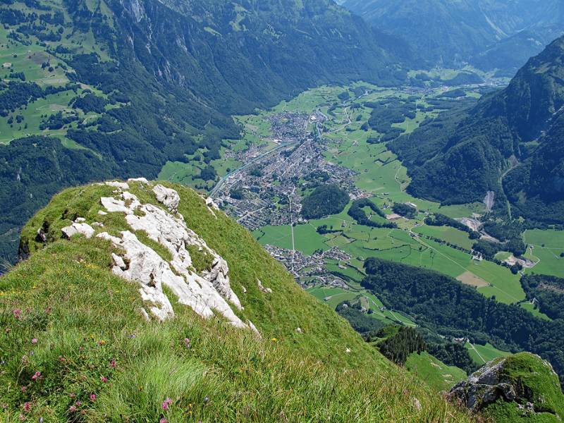 Schöne Aussichten vom Höchnase ins Glarnertal