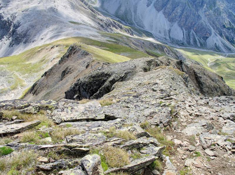Blick entlang dem Grat auf Fuorcla Stragliavita