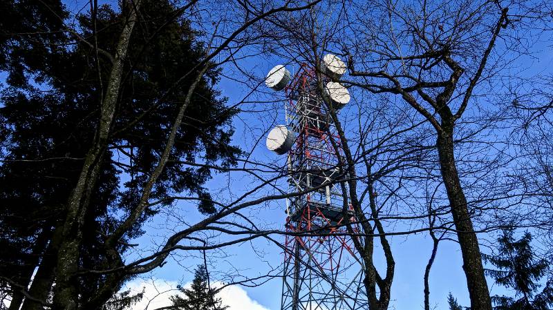 Vorbei an der Antenne