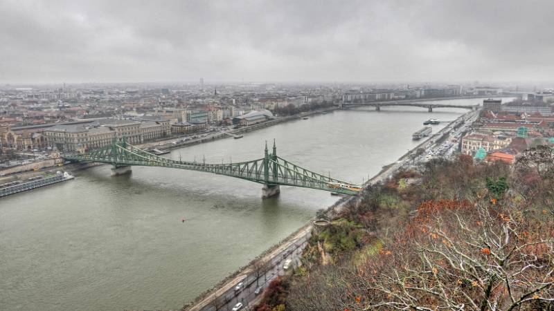 Blick vom Gellértberg auf Budapest