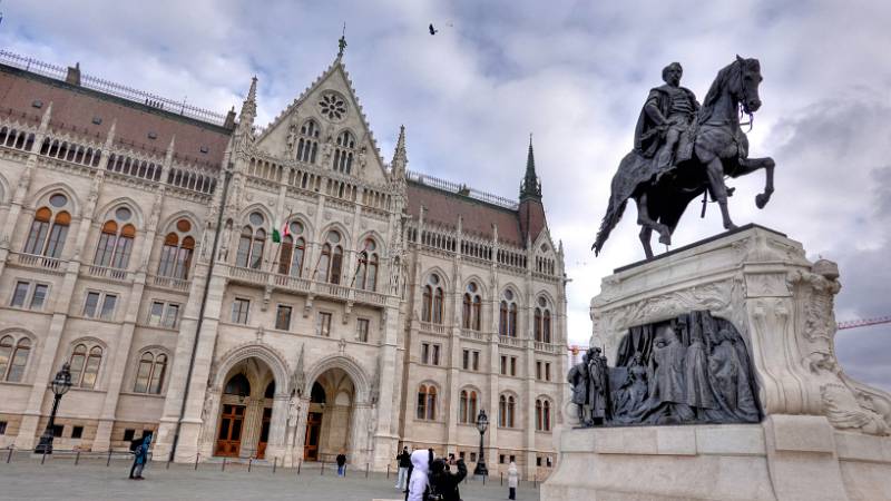 241208-18-reise-nach-budapest-00727_8_9