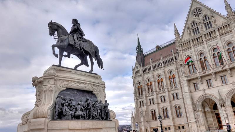 241208-18-reise-nach-budapest-00730_1_2