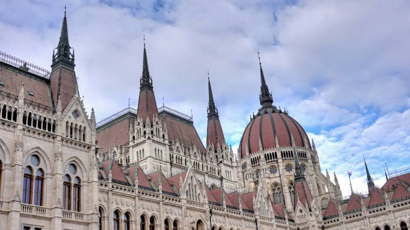 241208-18-reise-nach-budapest-00739_40_41