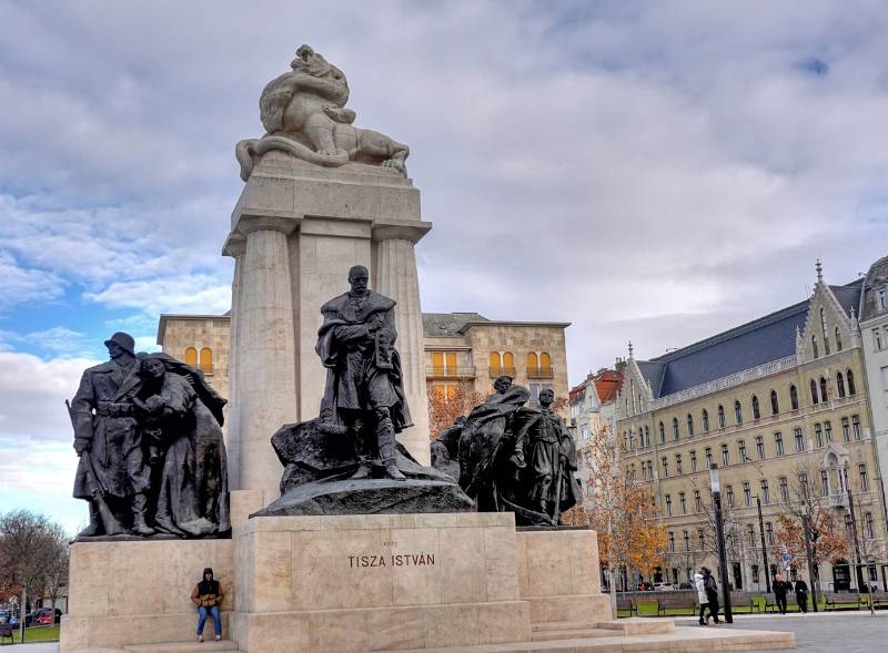 241208-18-reise-nach-budapest-00763_4_5