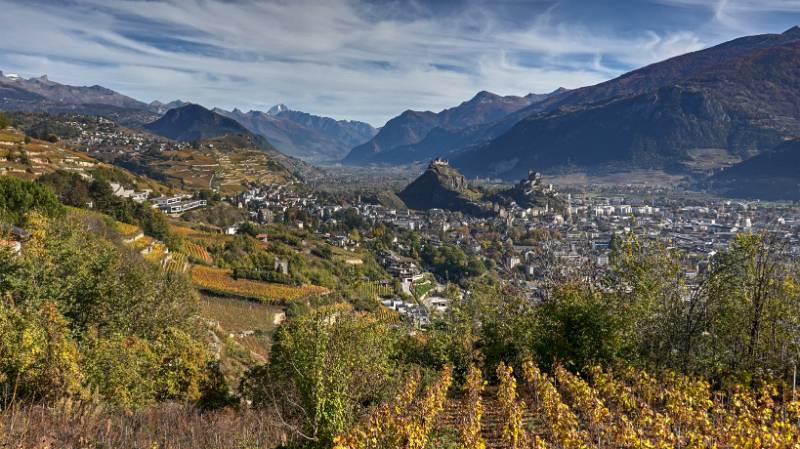 Blick auf Sion und Rhônetal aufwärts