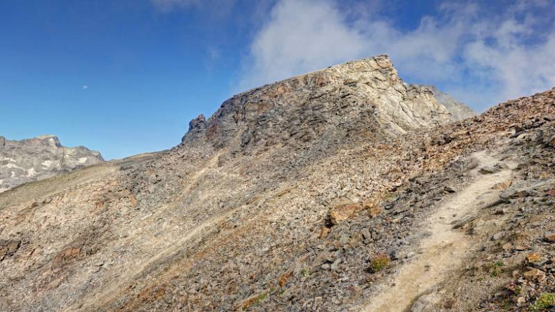 Auf dem guten Wanderweg nach oben